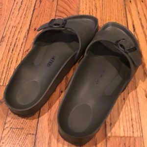 Plastic Birkenstock’s